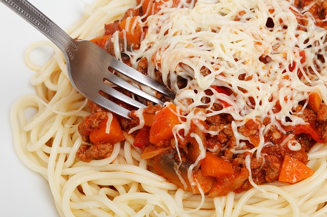 špagety s omáčkou